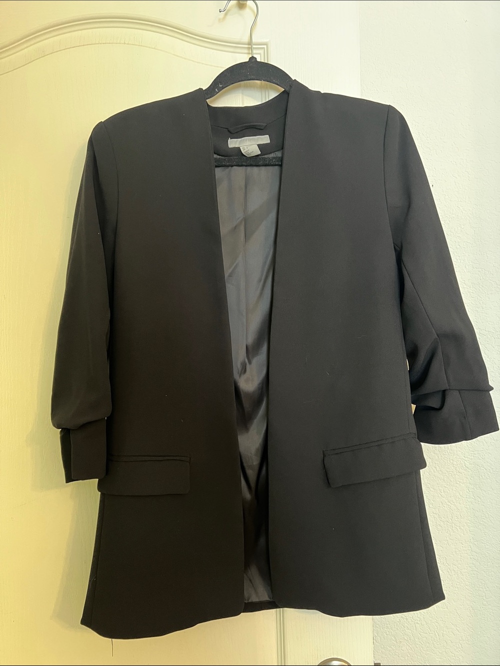 H&M Black Open-Front Blazer with Three-Quarter Sleeves